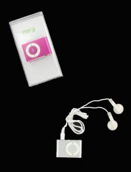MP3 Predvajalnik s Slu&scaron;alkami - 4GB (Različne Barve)