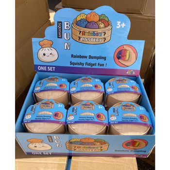 RAGE - RAINBOW Squishy Bun Dumplings VELIKI (8.5 x 8.5 x 4.8 Cm) - Viralna Igrača 2026 (12 kos)