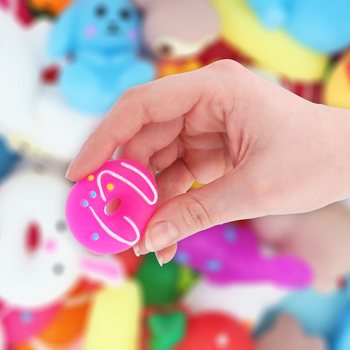 Me&scaron;ane squishy figurice v vedru (100 kosov)