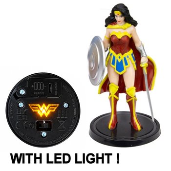 DC COMICS - WONDER WOMAN LED FIGURA - 11 CM (36 kos.)