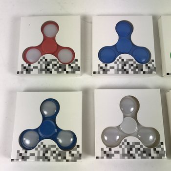 FIDGET SPINNERS / HAND SPINNERS (20 kos)