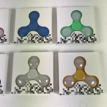 FIDGET SPINNERS / HAND SPINNERS (20 kos)