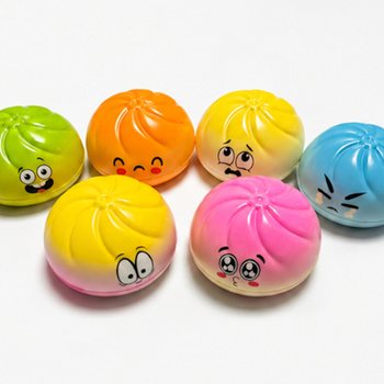 RAGE - Squishy Dumplings VELIK (Mere 9 x 9 x 4 cm) - Viral 2026 Fidget Toy - Z ZGORNJIM KARTONOM (24 kos)