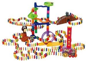PLAYGO - Luksuzni Domino Set z Avtomatskim Vlakcem - 500 Delni