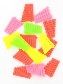 PLASTIČNE PIŠČALKE ZA SREČELOV (98 kos.)