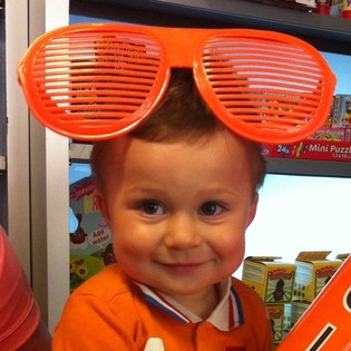 MEGA ORANŽNA OČALA SHUTTER SHADES (8 kos)